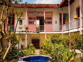 La Casa Rosada Hostel