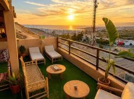 Banana Surf Camp - Yoga Vibe and Retreat Oceanfront