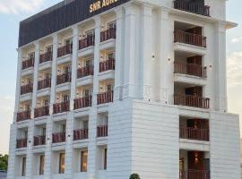 HOTEL SNR AURORa, Hotel in Guntūr