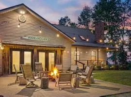Group Getaway6mi to parksGameRmStay Gives Back!