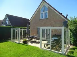 Bungalow in Breskens near Beach & Lighthouse