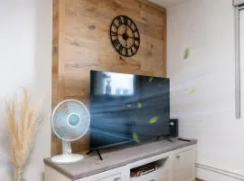Ventilator Apartment am Rande der City in Gartenlage, Highspeed WLAN, 140cm Doppelbett