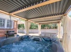 French Tea House in OldTown-Hot Tub-Pet Friendly