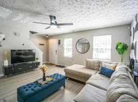 Pet-Friendly Raleigh Home Near Shops & Dining