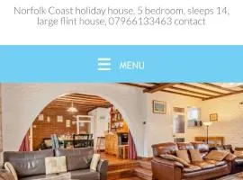 HOXNE HOUSE WEYBOURNE,N Coast sleeps 14 5 bedroom 5car parking,encl garden, less for weeks ask