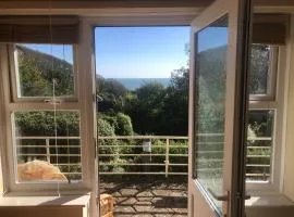 Cosy Warren - with Ocean View - plus Savings on Ferry Travel