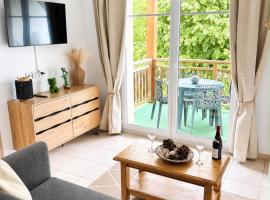 Beaune Green Lodge -Piscine et Sauna, hotel di Levernois