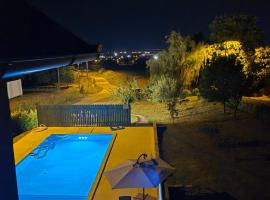 Familyway Croatia Kids Friendly Family villa with privat Pool 50 m2 Slavonski Brod, hotel en Slavonski Brod