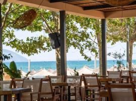 Oasis Apart-Hotel Residence Vlore, хотел в Вльора