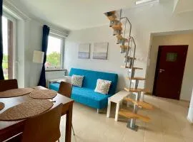 Lisi Jar - rodzinny apartament rodzinny z antresolą, zielony teren, cicha okolica, blisko do plaży i Latarni Morskiej w Rozewiu