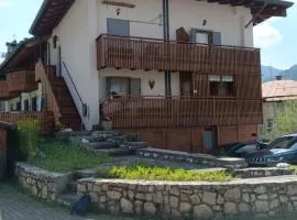 Casa De Luca Erede casa storica vista Monte Pelmo e Rocchette