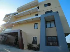 HOTEL The Breeze