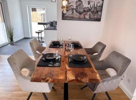 M6 Cube - Modernes Architektenhaus mit Direktanbindung nach Bamberg: Stegaurach şehrinde bir otel