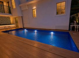 Hotel H F at Assagao North Goa, khách sạn ở Assagao