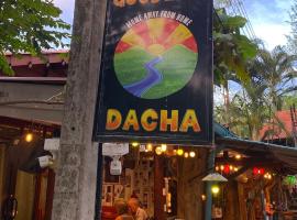 Good Life Dacha Riverside & Parkside Retreat, hotel a Pai