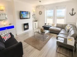 Beachfront Apartment with Sea View and Parking