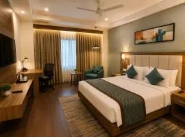 Hotel Galaxia Inn Near PEC College