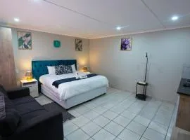 Ferry Palms Guest Lodge