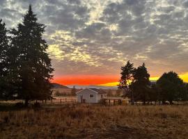 Herdman's Rest Farmstay, hotel a Lady Grey