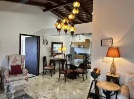 RoyalS Peaceful PenthouseS With Mountains VieW