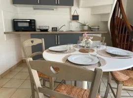 Petite maison 2 chambres proche plages et commerces