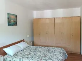 Quiet apartment - Free parking - 5 min to center
