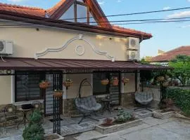 Gardenia Apartments