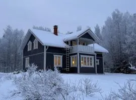 Treeline Cottage
