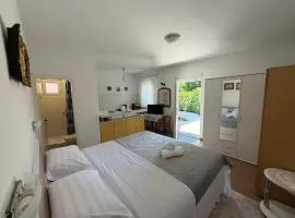 Studio Apartman ISRA 1