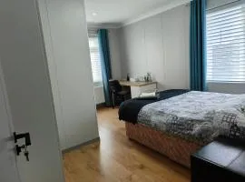 Modern Ensuite Double Bedroom in Dundrum
