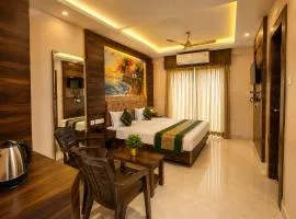 SEA BEACH HOTEL RR ! PURI - Near Swargadwar Beach - Golden Beach - Light House Beach - & Shree Jagannath Temple , Fully Air Conditioned Rooms with BALCONY - ,Wifi , Lift , Restaurant & Parking , Near Hotel Sankara Palace , BEST FAMILY HOTEL IN PURI