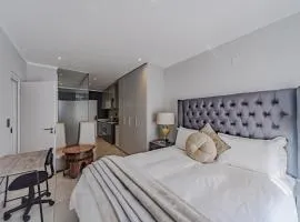 Waterkloof on Main Studio Apartment - Unit 116A
