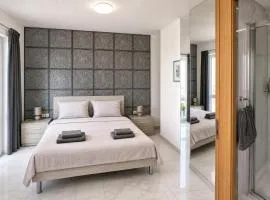 Arzella Apartments Xlendi, Premium 2BR, Bus Stop & Market Opposite