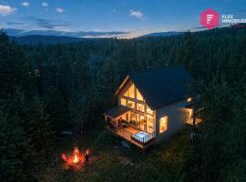Casa de Campo - Luxueux chalet avec Spa privé à Shannon - Domaine Les Villas Scandinaves، فندق في Valcartier Station