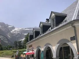 Les Gentianes