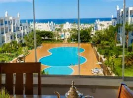 Spacious Apartment with views to sea and pool Kabila vista Families only