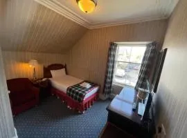 Gladstone Suites