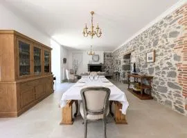 La Dame de Pierres - Maison de caractère 10 pers - 5 suites & 5 SDB - proche PuyduFou