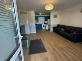 Modern Town Centre 3 Bed Apartment