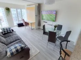 Skyline Retreat at Pantages, Dundas Square Suite, Free Parking