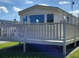 1 The Willows Reighton Sands