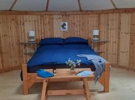 Unique Retreat Sleeps 2 with Hot Tub & Pets Ok