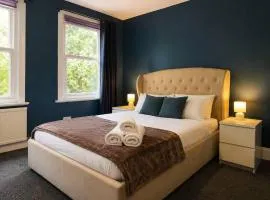 3 Bedrooms for 6 Guests Property with Parking