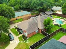Impressive 5BR 3,5BA Holiday Home with Pool, Game Room & Cinema Room