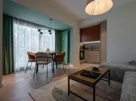 Nestio Premium Designer Apartments - Same-Floor 1BR & 2BR Gems