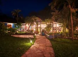 Xalli Beach Hotel