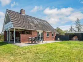 6 person holiday home in Glesborg