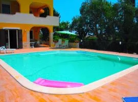 Happy Holiday Villa - Pool & Garden