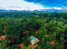 Hotel La Palapa Eco Lodge Resort, family hotel in Portalón