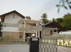 Modern 4BR Home with Attached Bathrooms